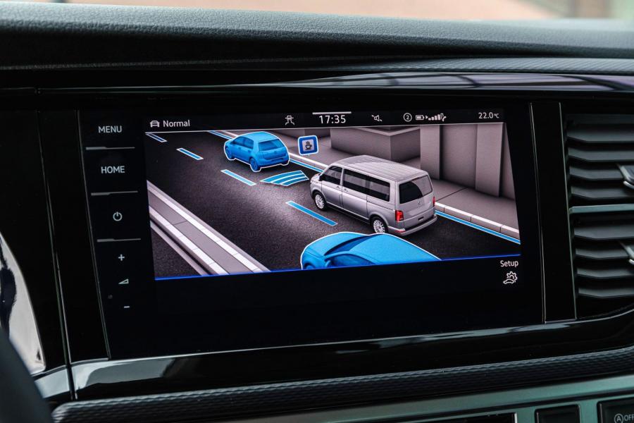Детали интерьера Volkswagen Multivan Bulli (T6.1) 2019 года  (фото 66 из 86)
